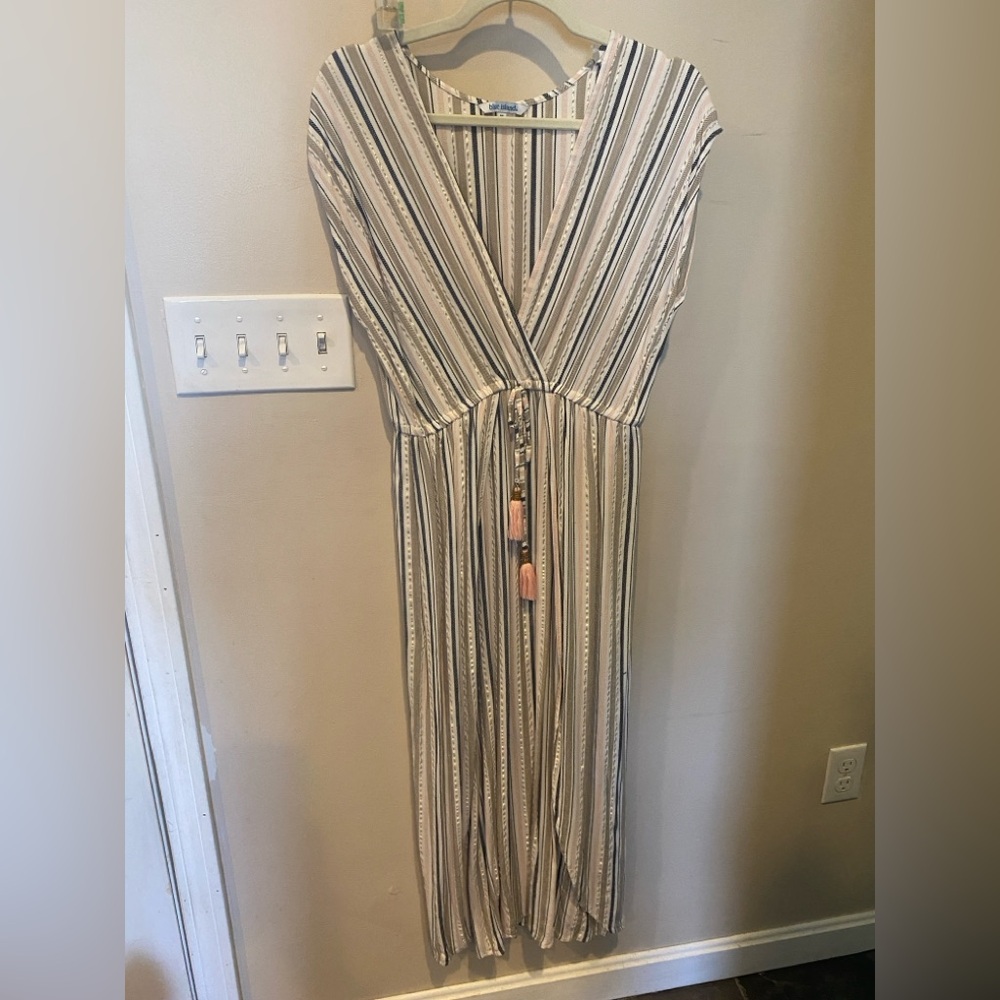 Blue Island Black and White Sleeveless V-Neck Maxi Dress/ Covet Up